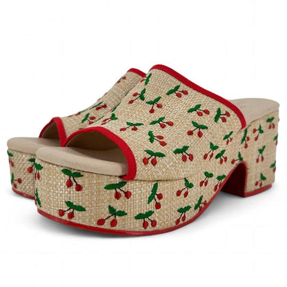 Tan W Shoe Size 7 MATISSE Sandals