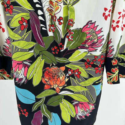 Size 0 CHICO'S Floral Tunic