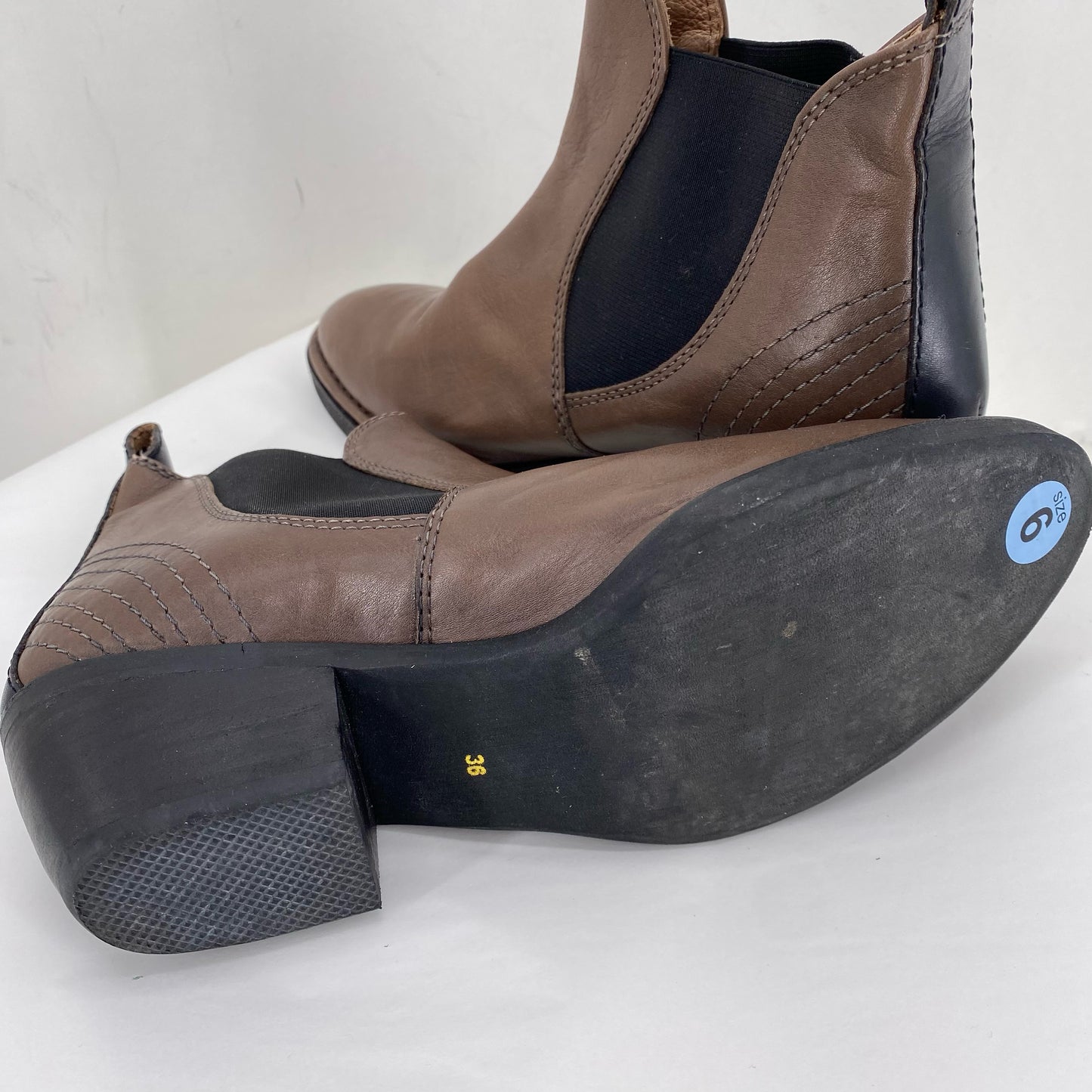 BROWN W Shoe Size 36 shooties/booties