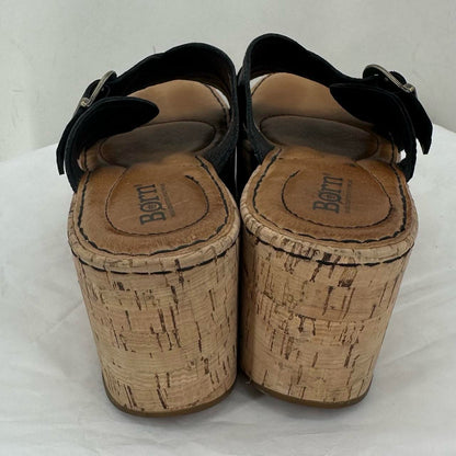 Black W Shoe Size 8 BORN Sandals