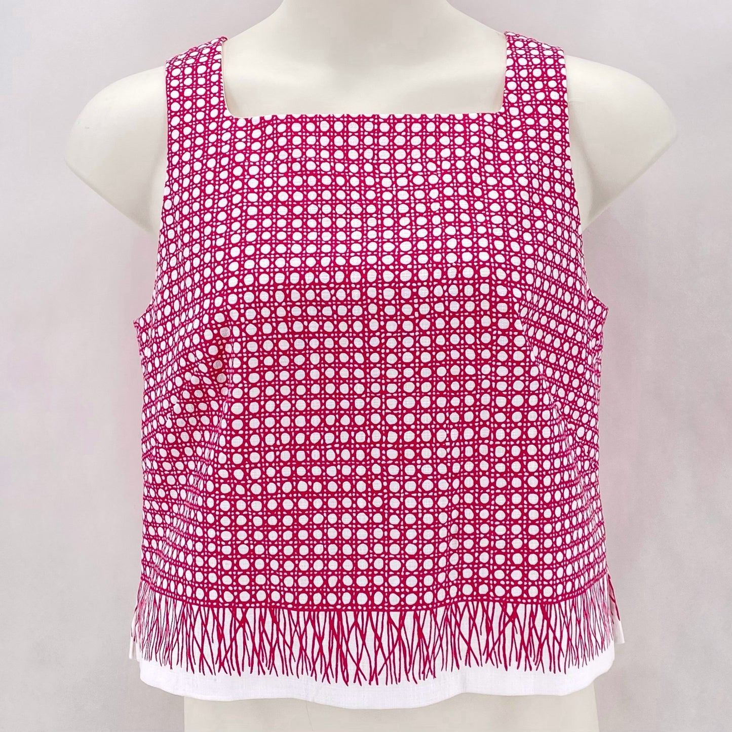 Size 10 TRINA TURK CIRCLES Shirt
