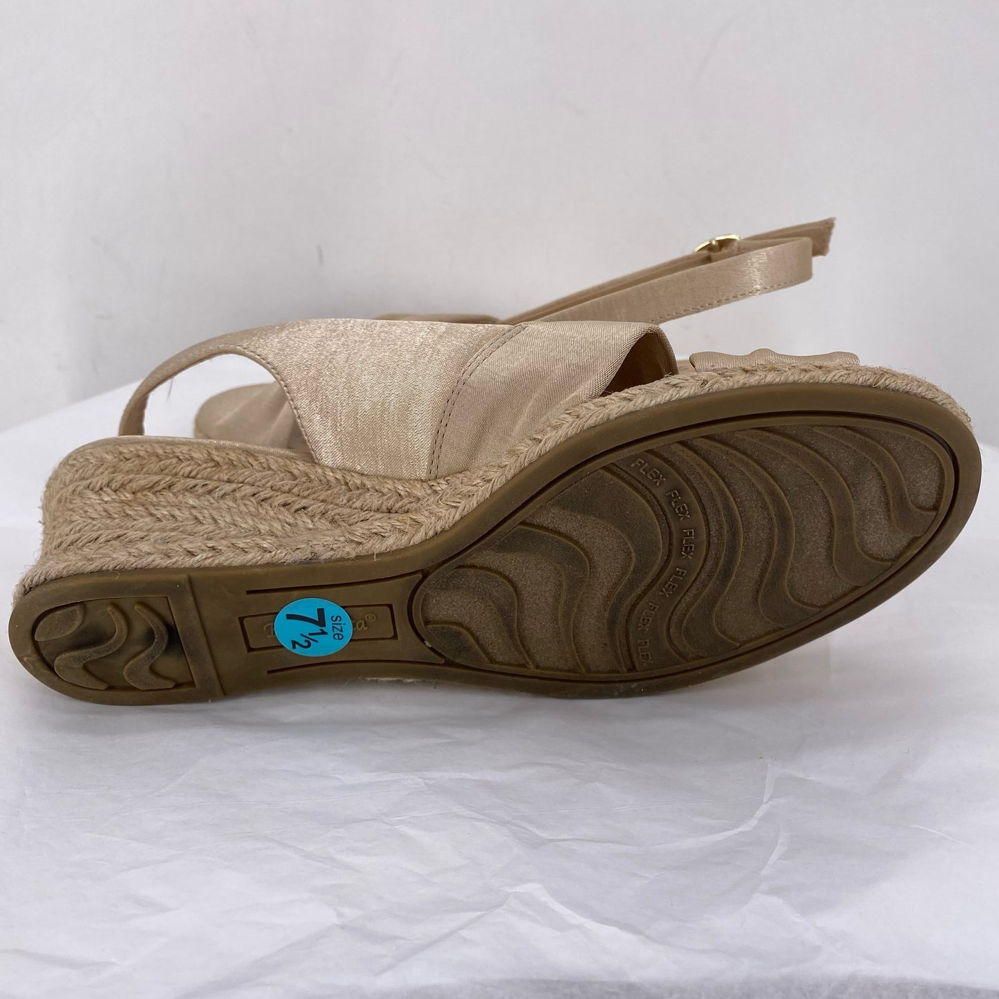 Champagne W Shoe Size 7.5 BELLA VITA Sandals