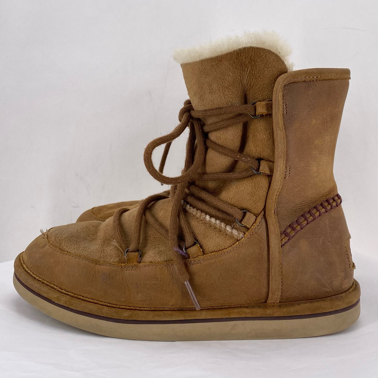 BROWN W Shoe Size 8 UGG Boots
