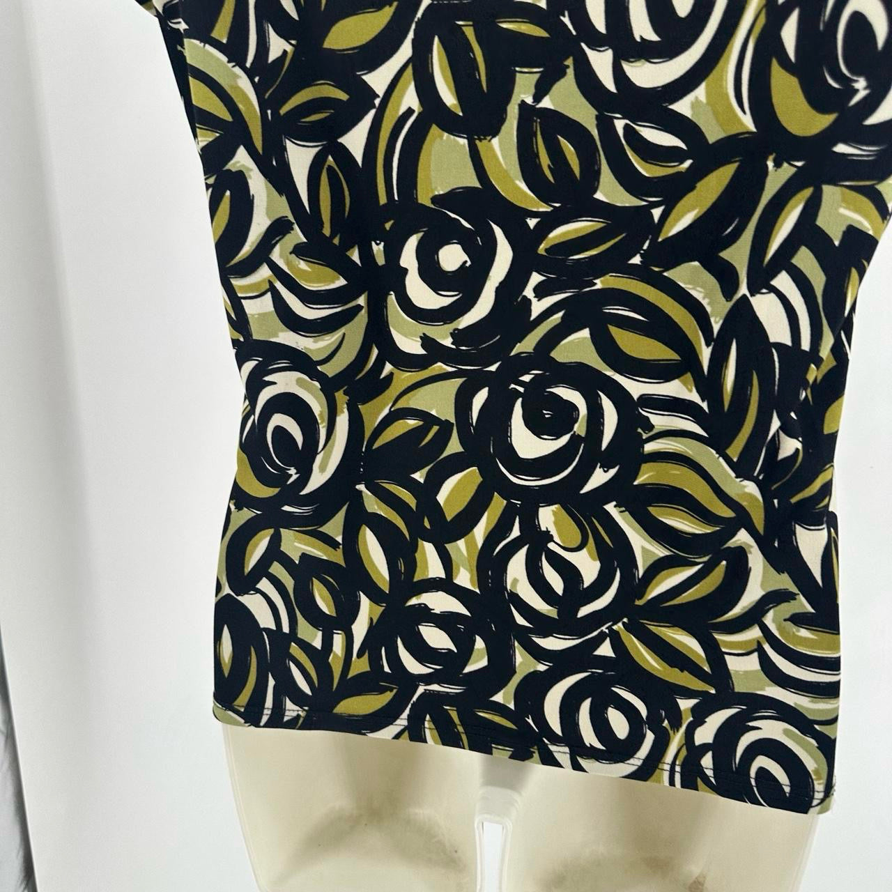 Size S VAN HEUSEN SWIRL Shirt