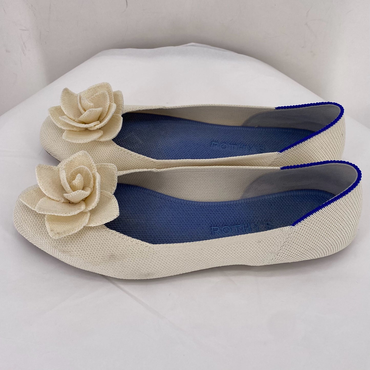 off white W Shoe Size 8 ROTHY'S Flats