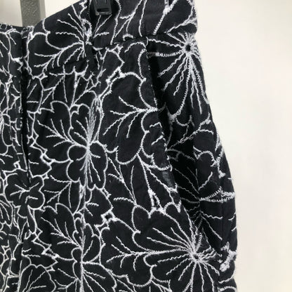 Size 6 LOFT FLOWERS Shorts