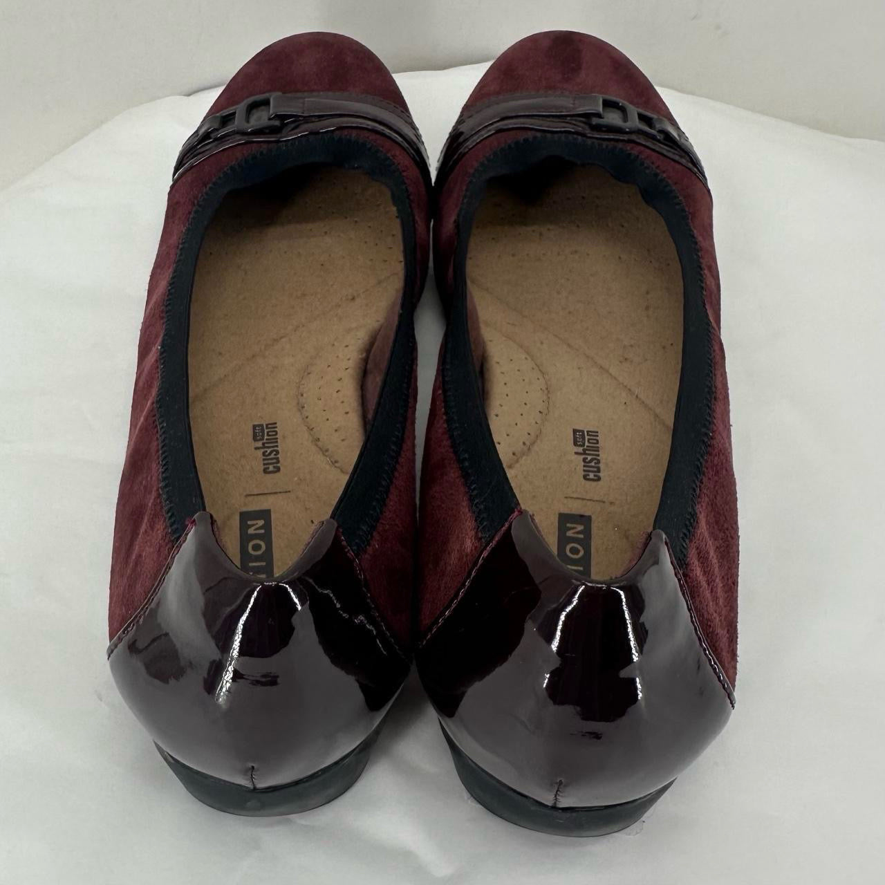 Burgundy W Shoe Size 9 CLARKS Flats