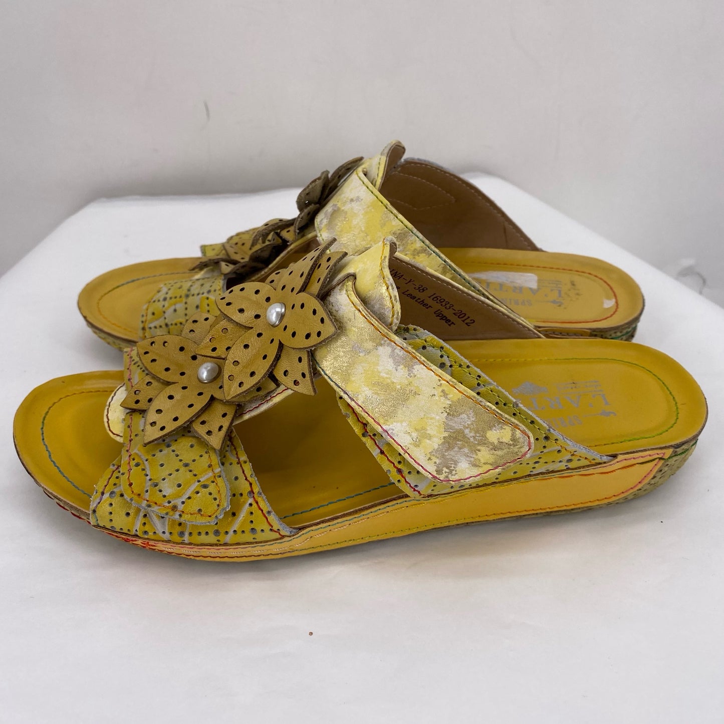 Yellow W Shoe Size 7.5 L'ARTISTE Sandals