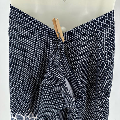 Size 26/28 AVENUE FLOWERS Skirt