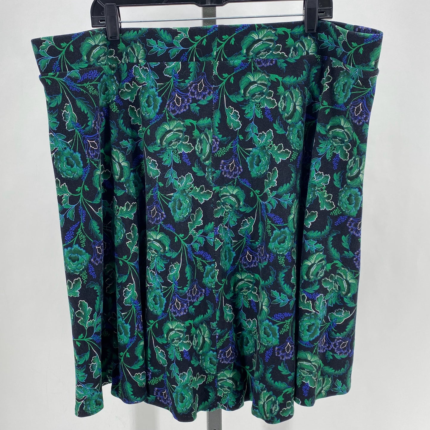 Size 3 TORRID FLOWERS Skirt