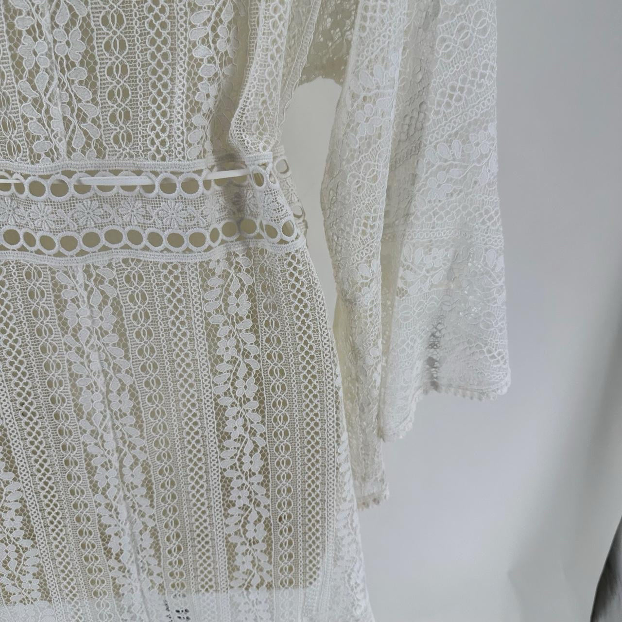 Size XS/S WHITE HOUSE BLACK KIMONO