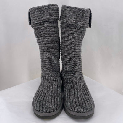 Gray W Shoe Size 7 UGG Boots