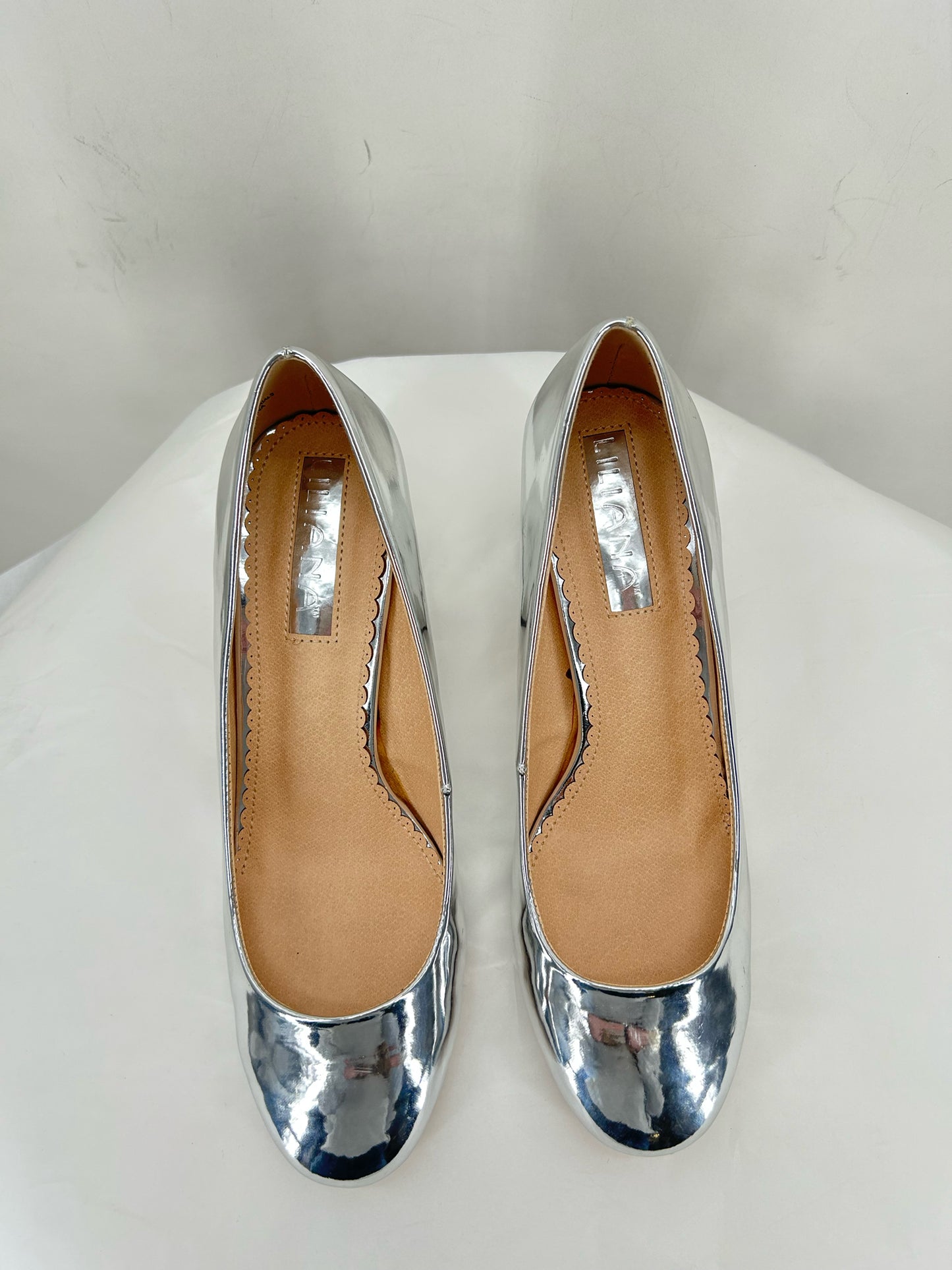 Silver W Shoe Size 9 LILIAN Pumps