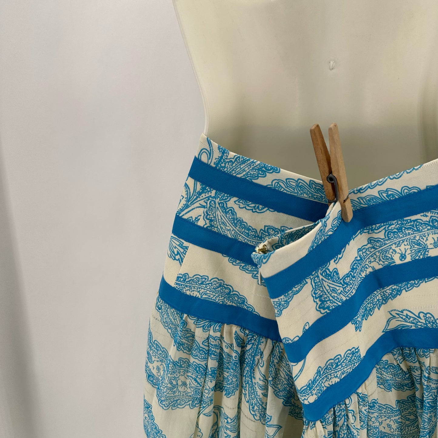 Size 6 TRACY REESE fleur de lis Skirt