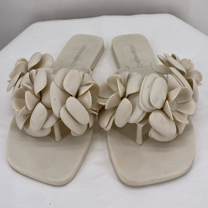 off white W Shoe Size 7 JEFFREY CAMPBELL Sandals