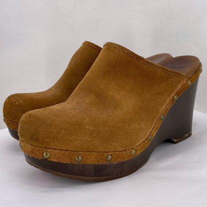 DARK TAN W Shoe Size 9 UGG Clog