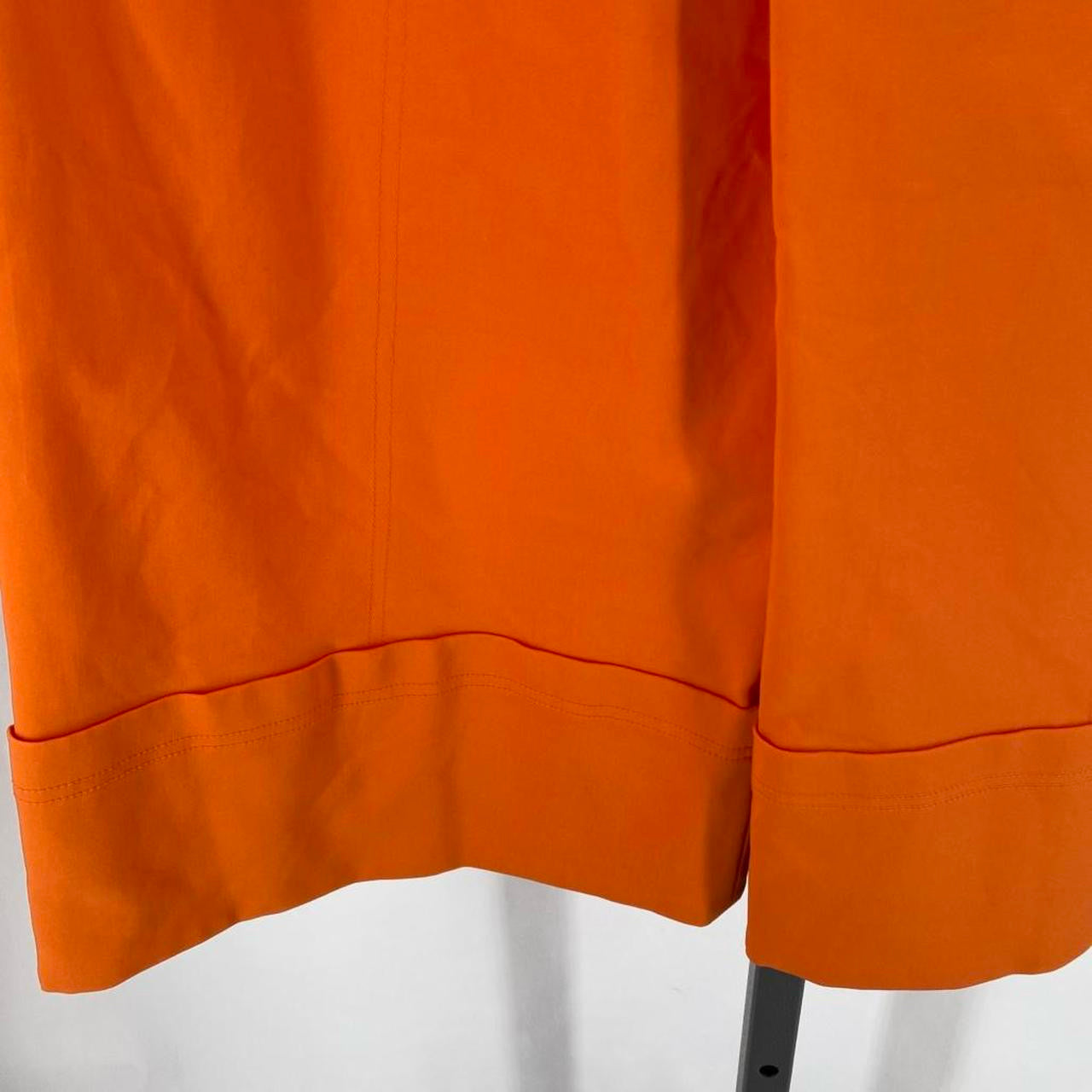 Size 6 ALICE & OLIVIA Capri