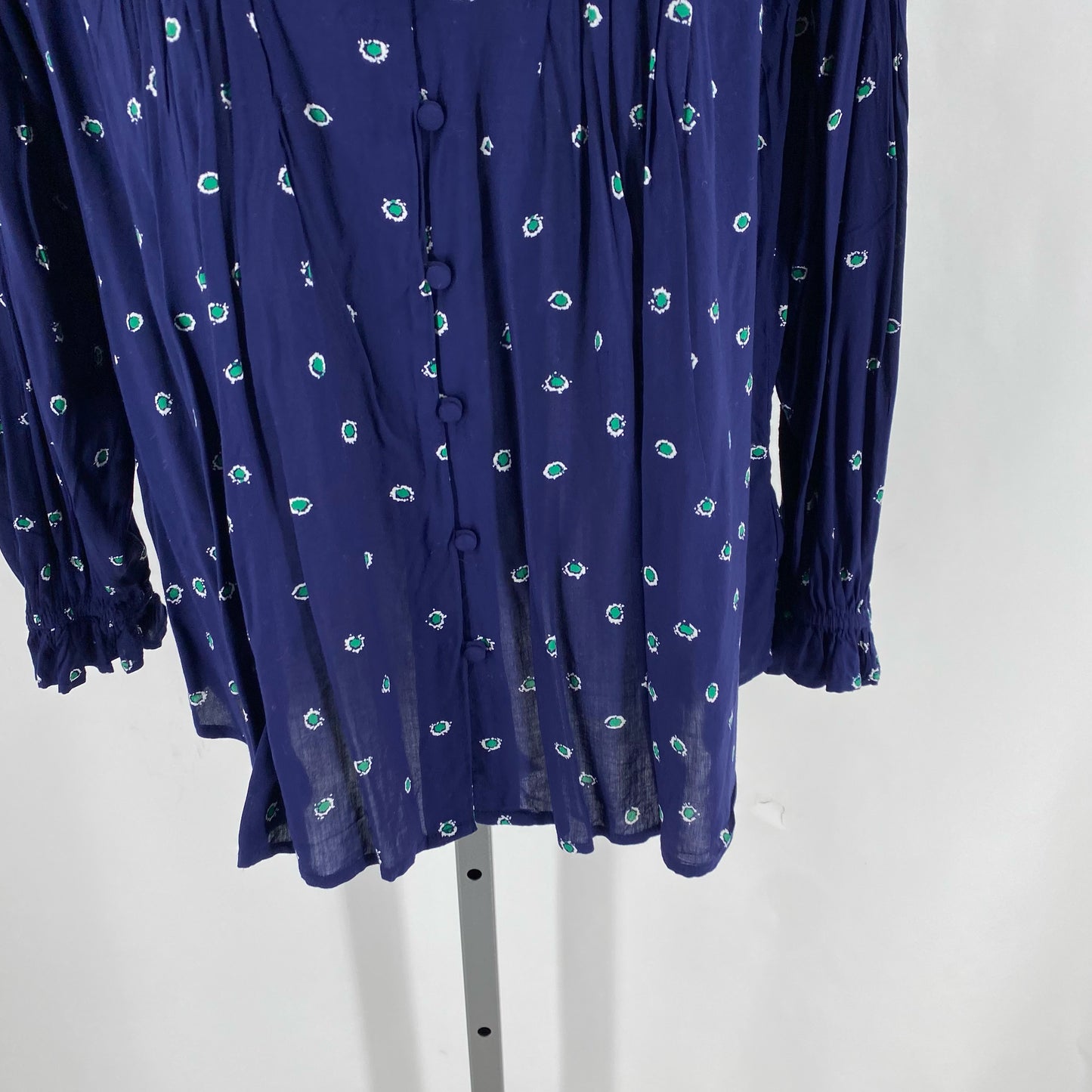 Size 5 VANESSA VIRGINIA Shirt