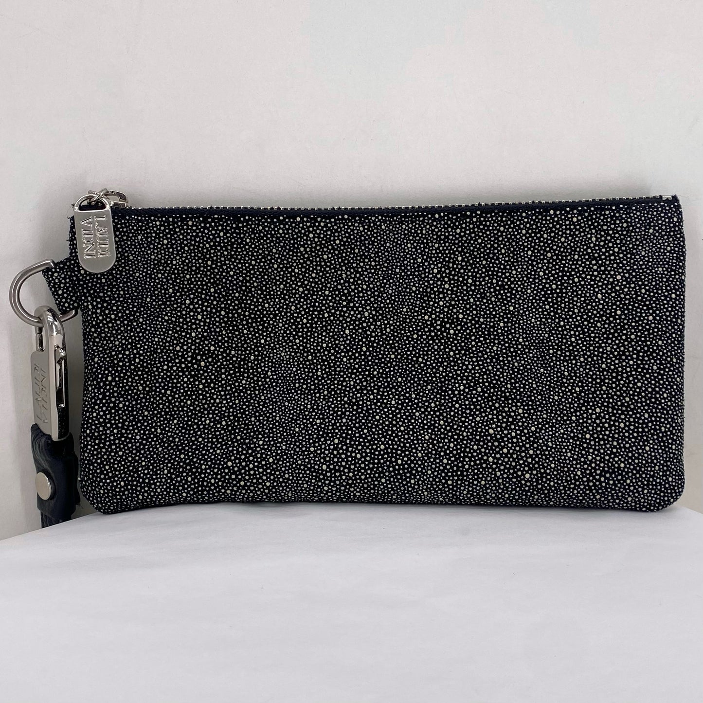 BLACK/WHITE Wristlet