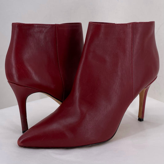 Red W Shoe Size 8 shooties/booties