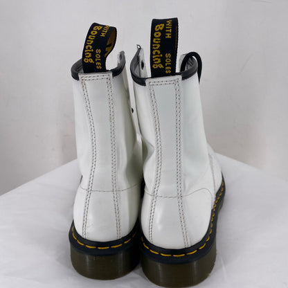 White W Shoe Size 8 DR. MARTENS Boots