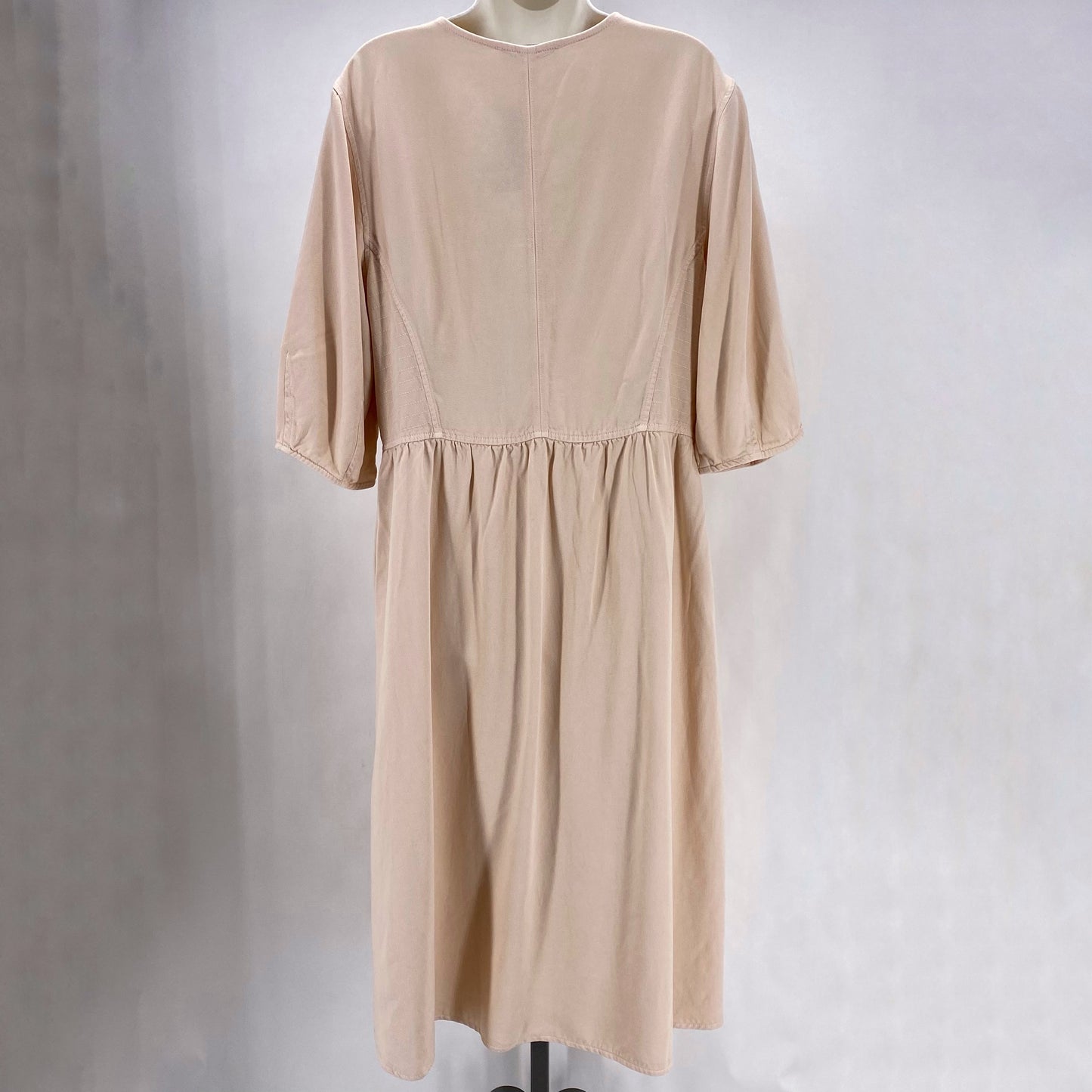 Size M EVERLANE Dress