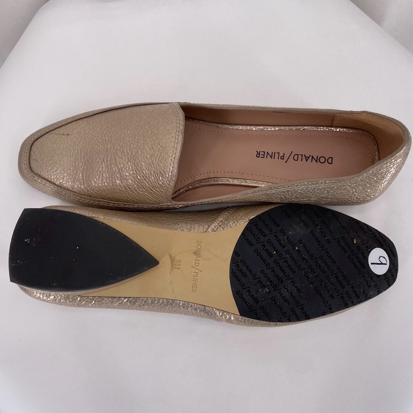 Champagne W Shoe Size 9 DONALD J PLINER Loafer