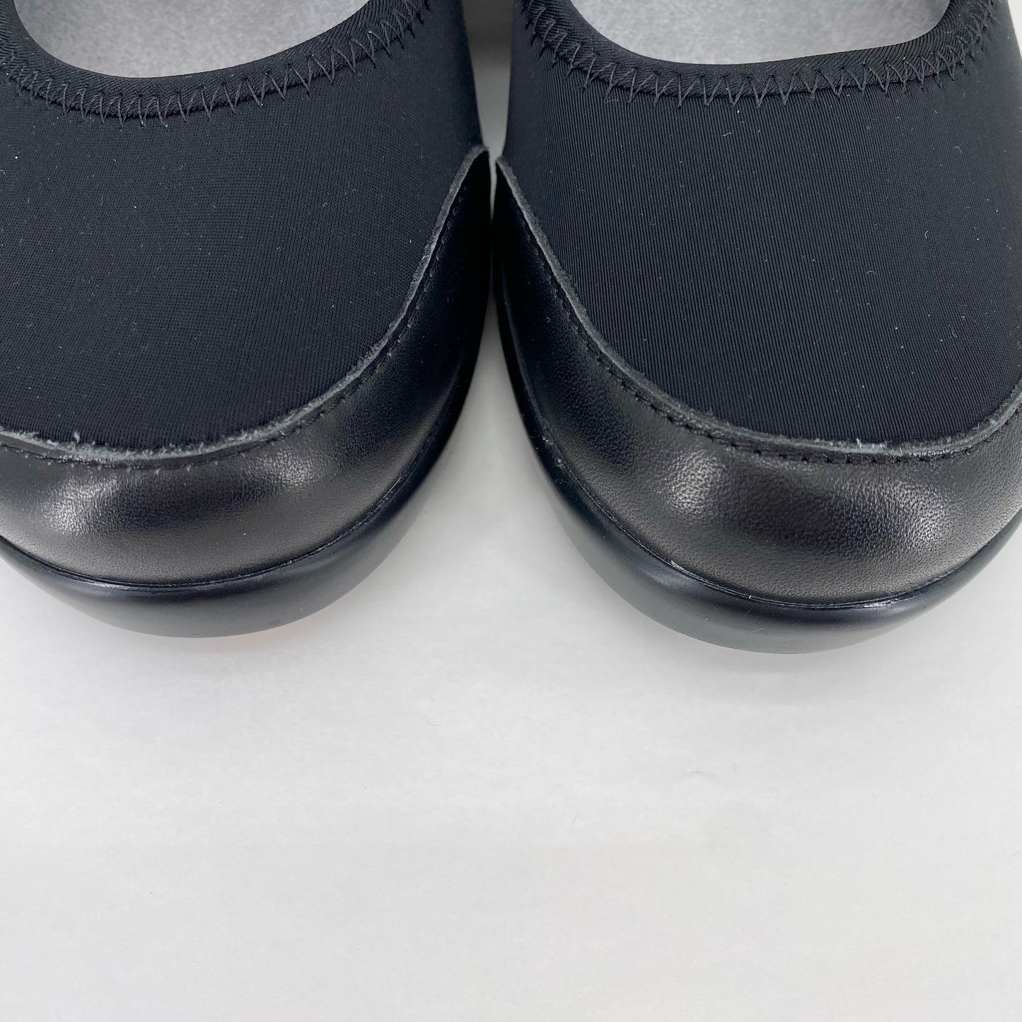 Black W Shoe Size 39 ALEGRIA Flats