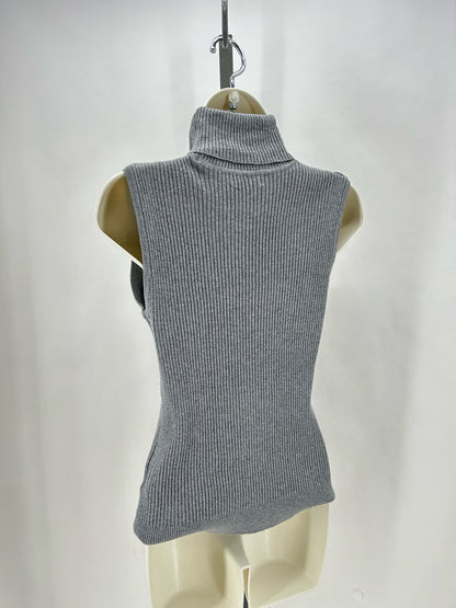 Size M CABLE & GAUGE Sweater