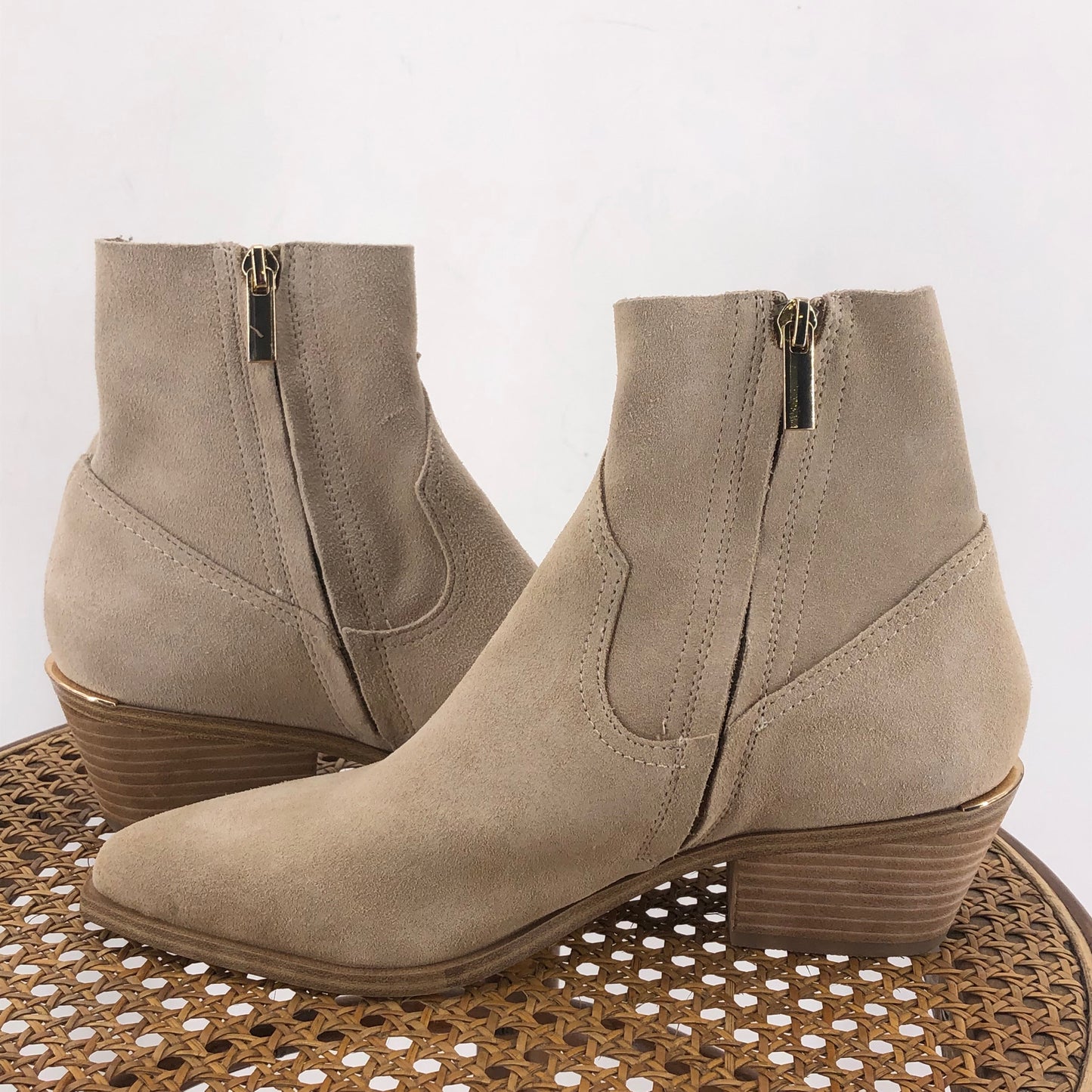 Beige W Shoe Size 8 STEVE MADDEN Boots