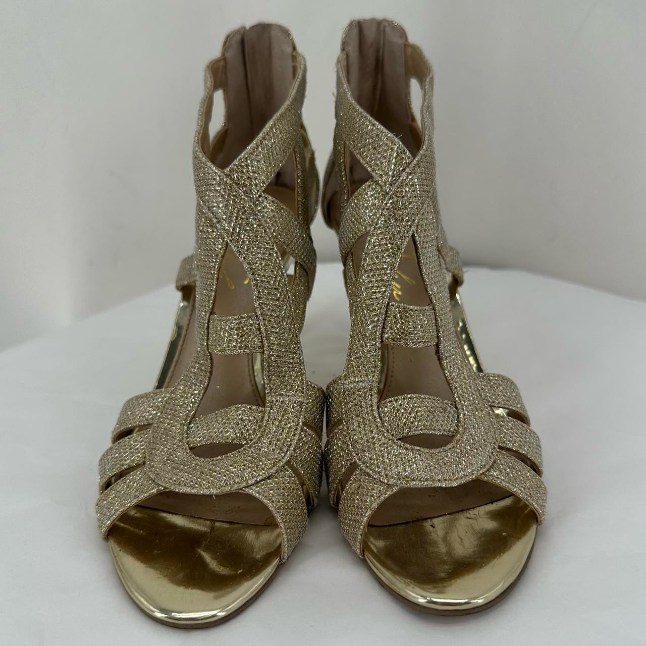 GOLD W Shoe Size 8 MARC FISHER Heels