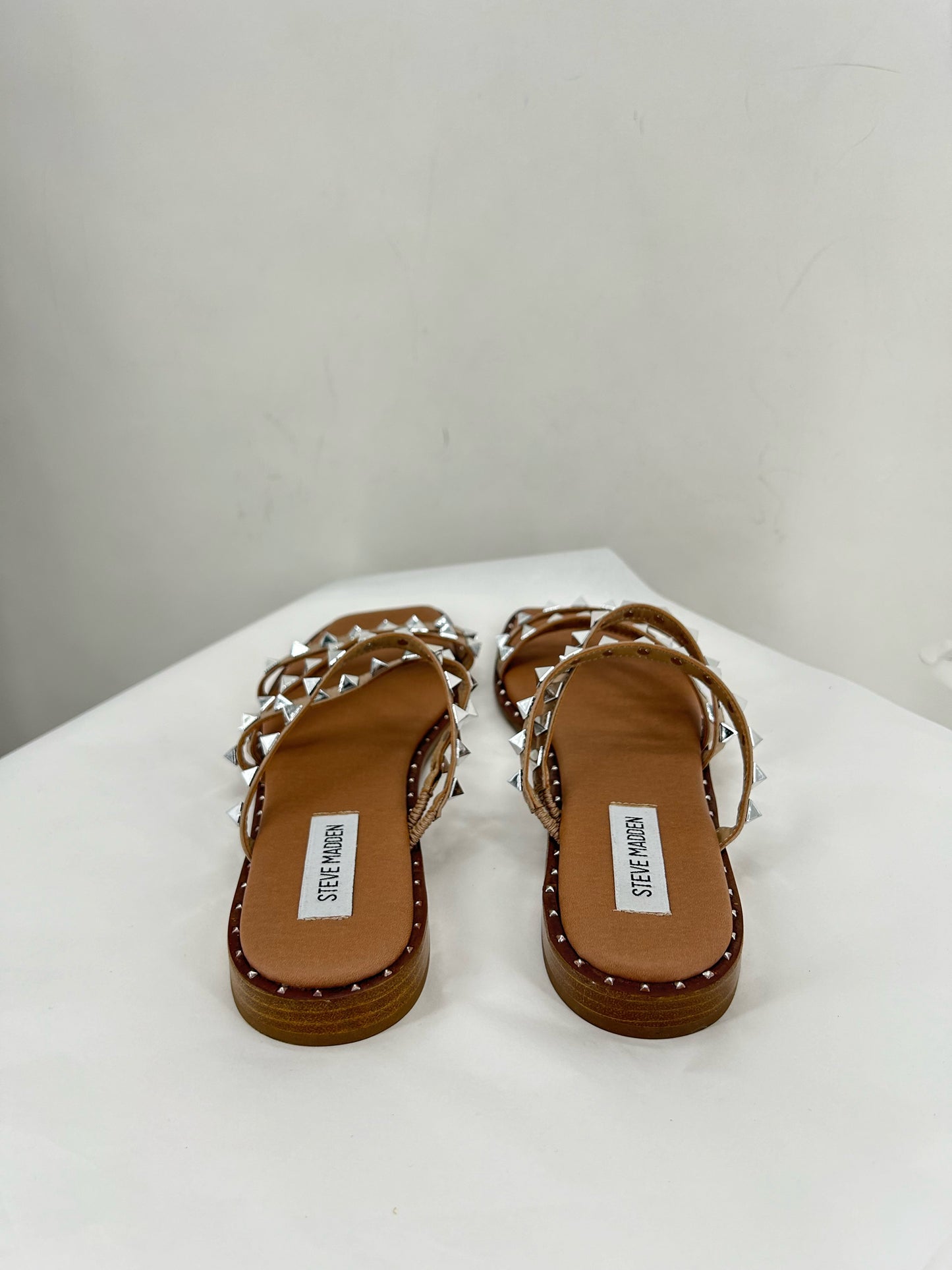 Tan W Shoe Size 8.5 STEVE MADDEN Sandals