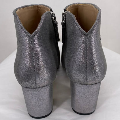 Silver W Shoe Size 8 WHITE HOUSE BLACK shooties/booties