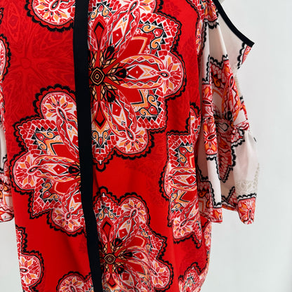 Size 2 CHICO'S FLOWERS Shirt