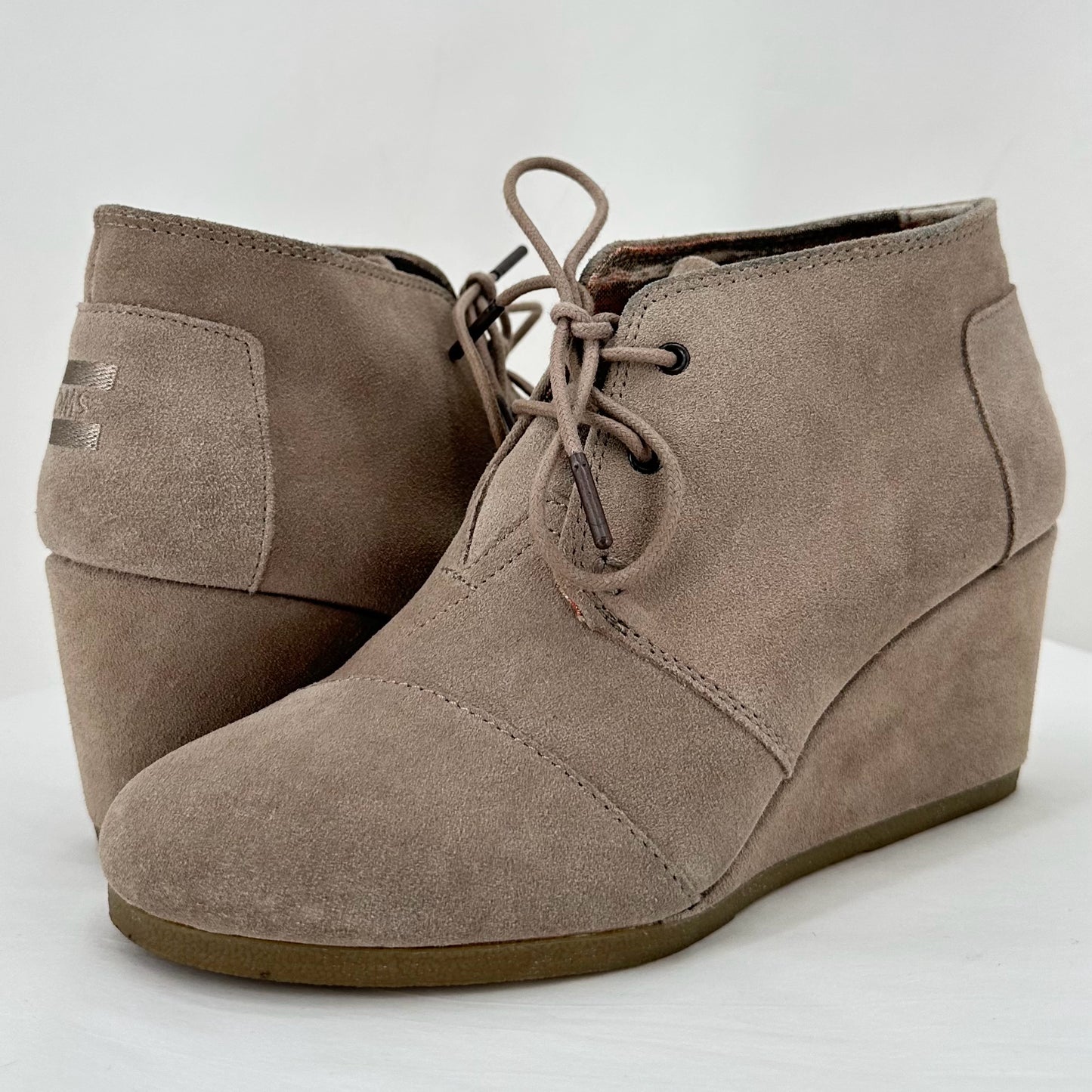 Taupe W Shoe Size 8 TOMS shooties/booties