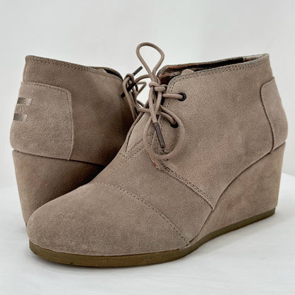 Taupe W Shoe Size 8 TOMS shooties/booties
