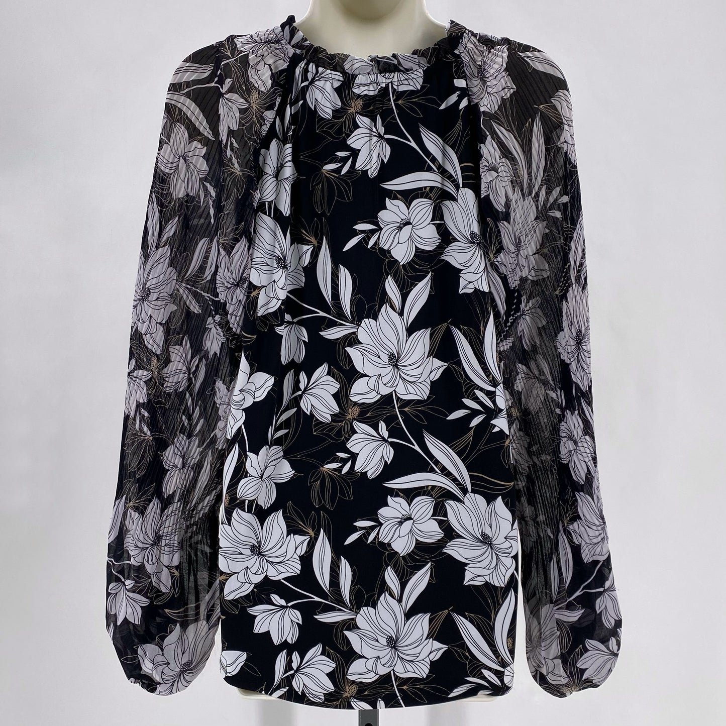 Size M WHITE HOUSE BLACK FLOWERS Shirt