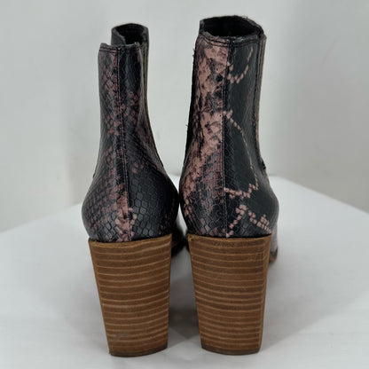 Black W Shoe Size 6.5 STEVE MADDEN shooties/booties