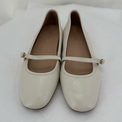 off white W Shoe Size 7 COLE HAAN Flats