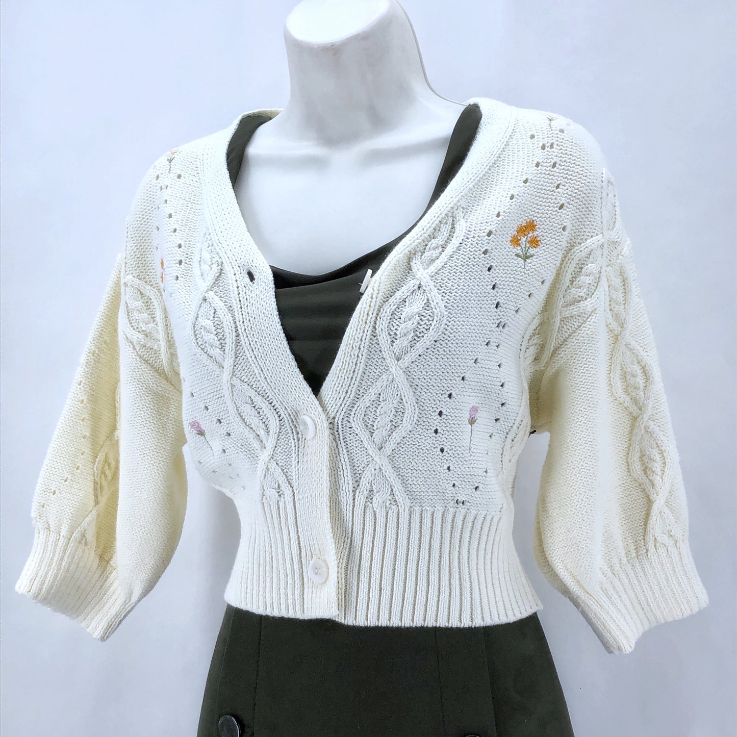 Size M ORIGINALITY Sweater