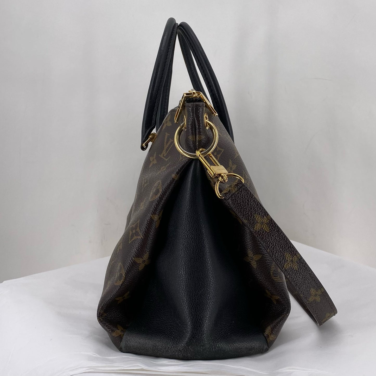 BROWN LOUIS VUITTON Shoulder Bag