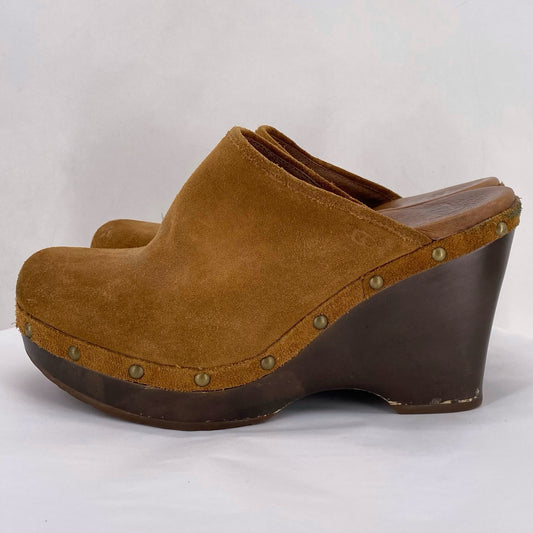DARK TAN W Shoe Size 9 UGG Clog