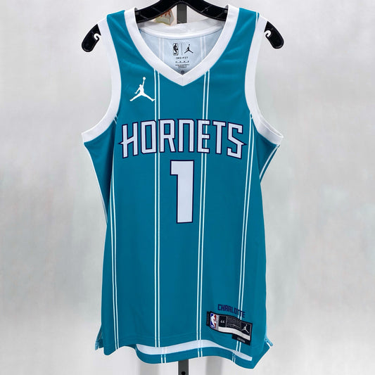 Turquoise Size M NIKE Men's Apparel