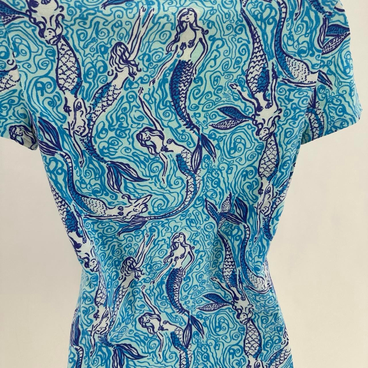 Size XS LILLY PULITZER MERMAID Shirt