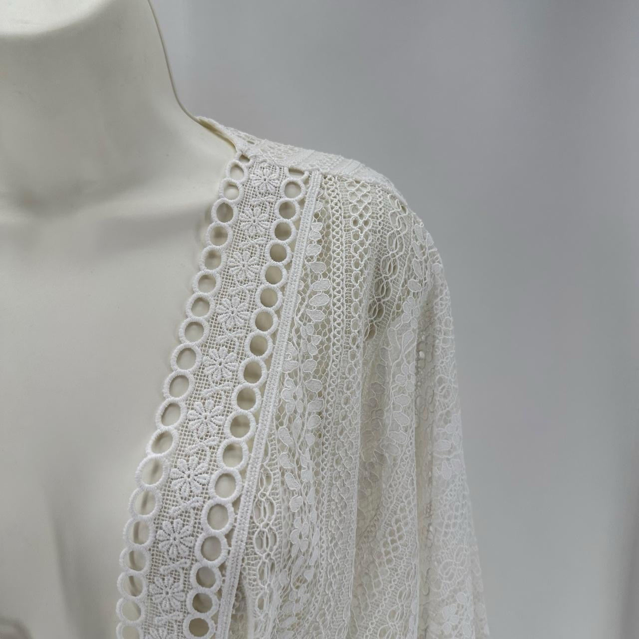 Size XS/S WHITE HOUSE BLACK KIMONO