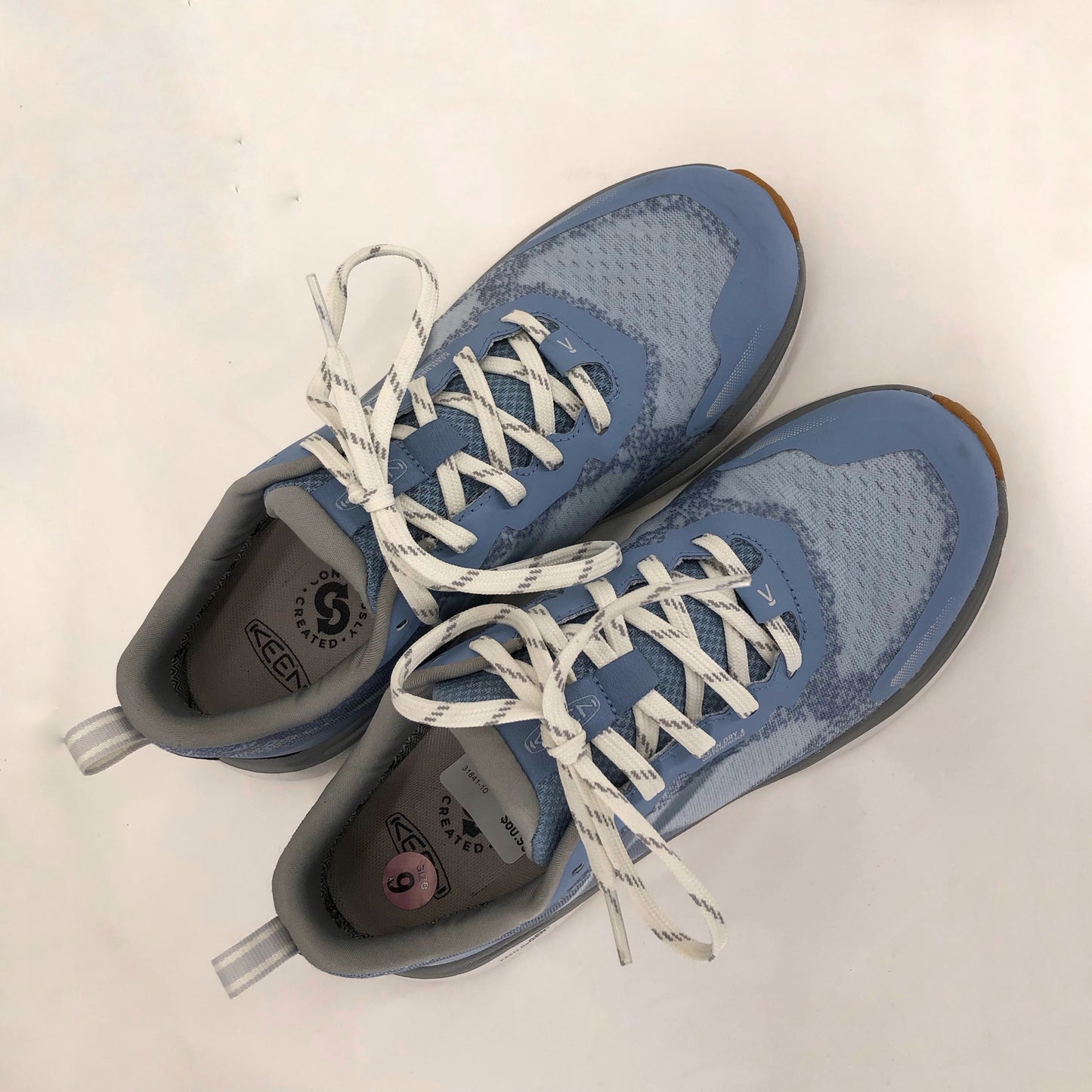 Blue W Shoe Size 9 KEEN Sneakers