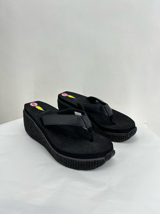 Black W Shoe Size 9 VOLATILE Sandals