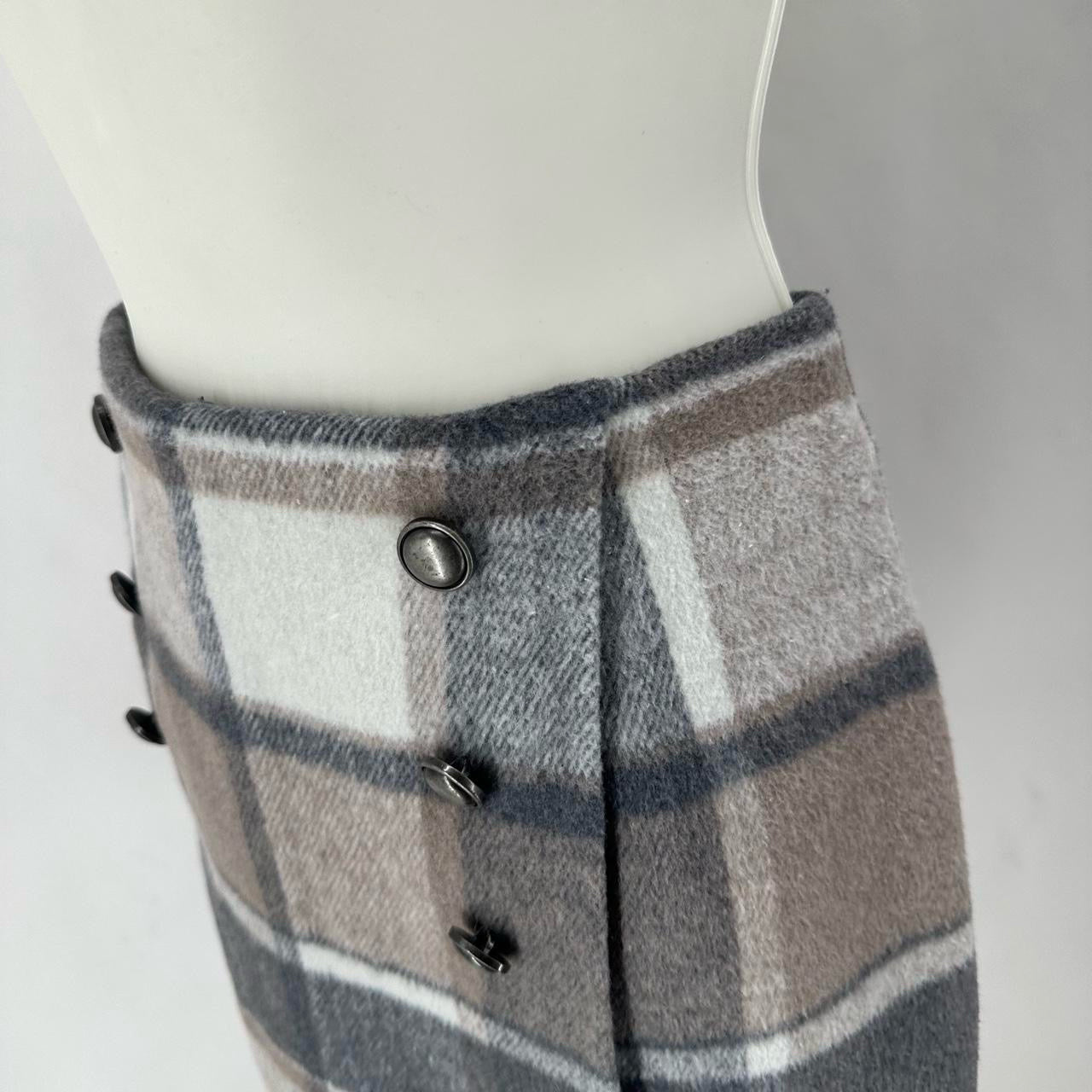 Size M FOREVER 21 Plaid Skirt