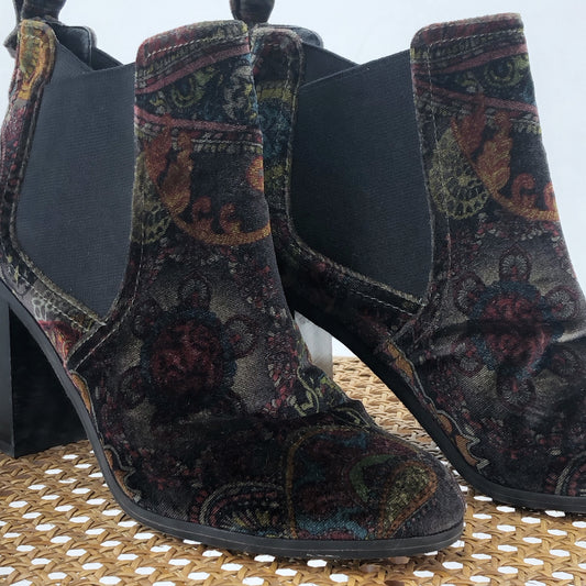 Multi-Color W Shoe Size 8 Boots