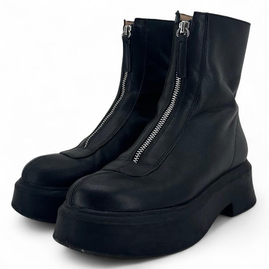 Black W Shoe Size 7 STEVE MADDEN Boots